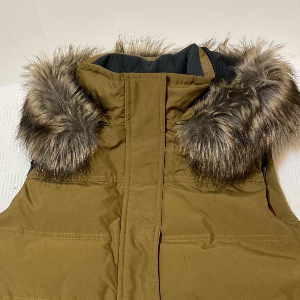EDDIE BAUER SANDSTONE OLIVE NWOT FAUX FUR HOODED DOWN QUILTED PUFFER VEST - Picture 12 of 16